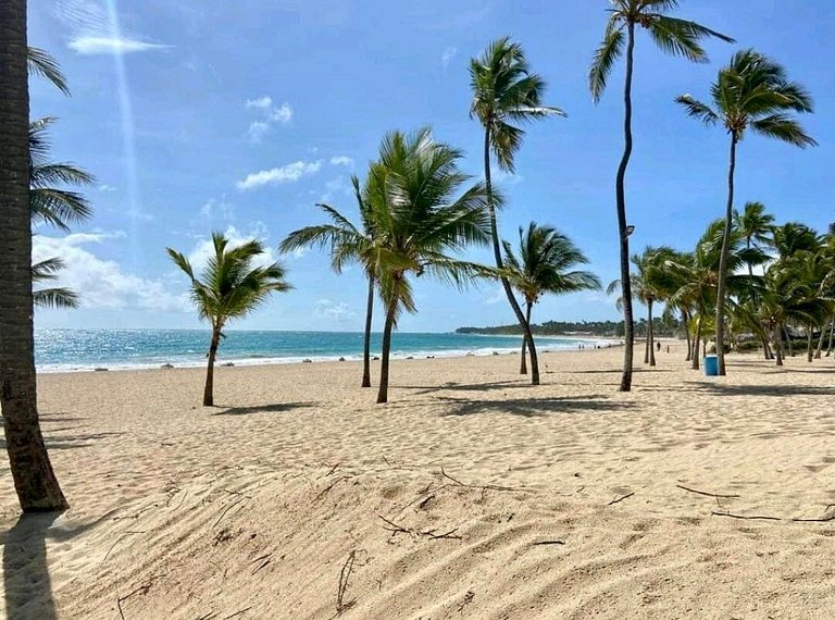 Bello Apto Con acceso a la playa