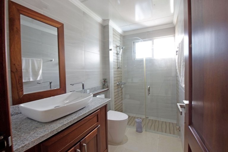 Pool view, private terrace, bbq, 2 bed and 2 bath