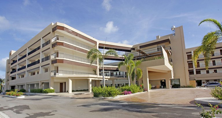 Studio, área de coworking, gym, padel y restaurant