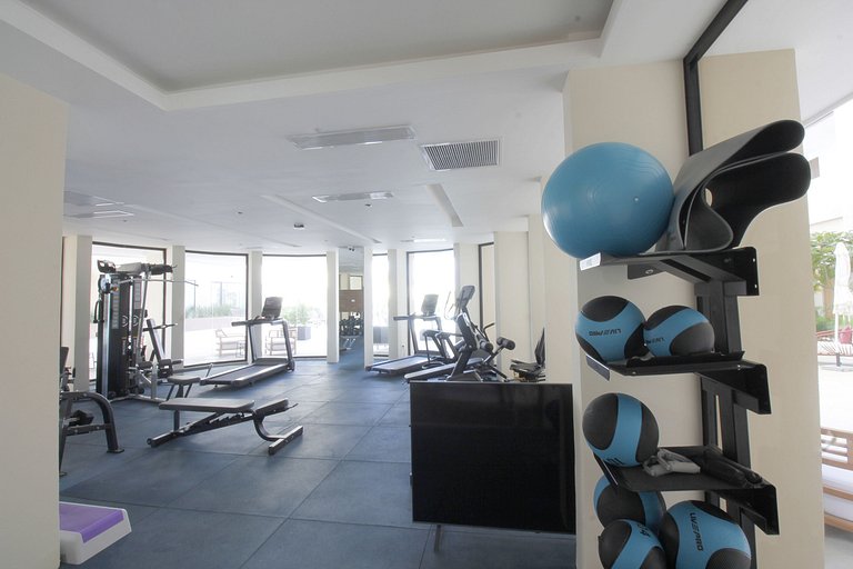 Studio, coworking area, gym, padel and restaurant