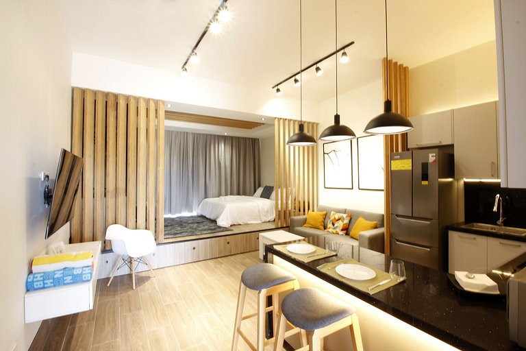 Studio, coworking area, gym, padel and restaurant