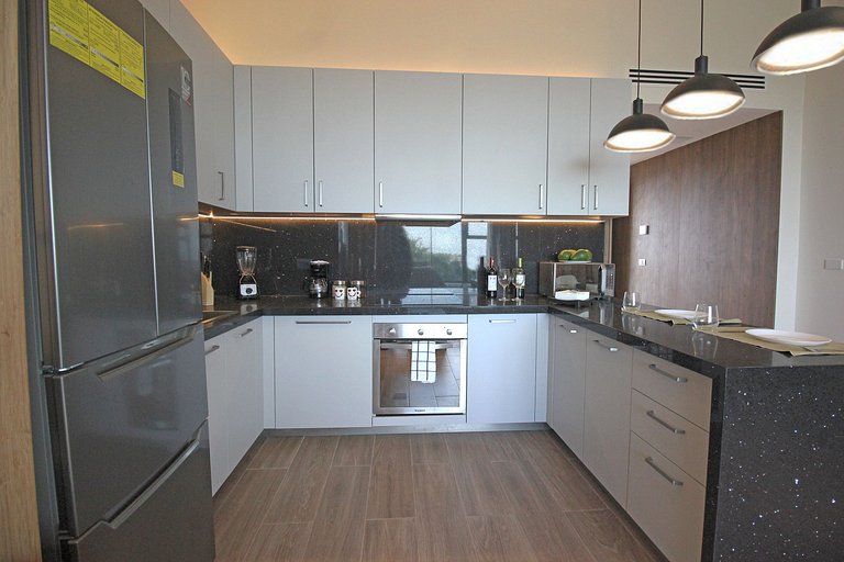 Studio, coworking area, gym, padel and restaurant