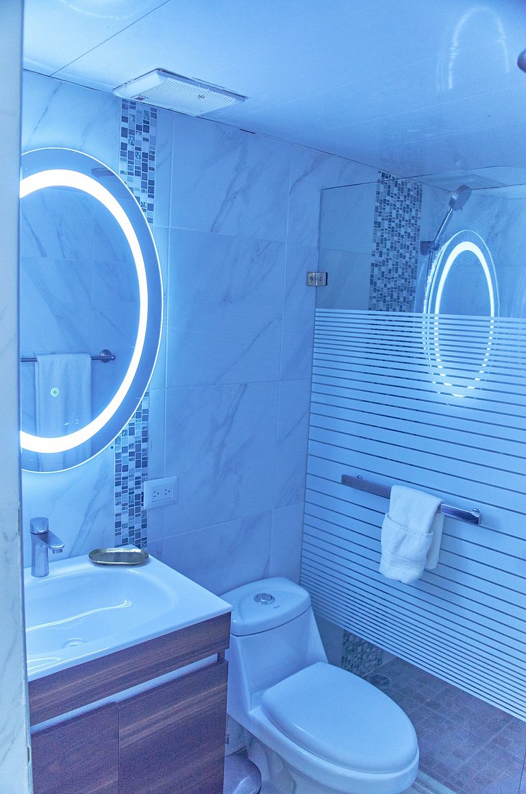 Elegancia Moderna en Retiro Bávaro