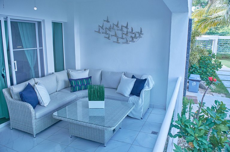 Elegancia Moderna en Retiro Bávaro