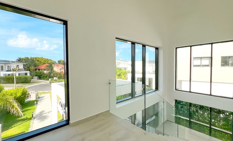 Villa de lujo con beneficios exclusivos en cadena hotelera.