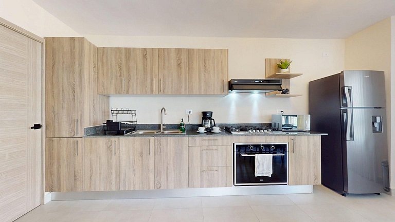 Elegant Apt Near Downtown & Hotspots