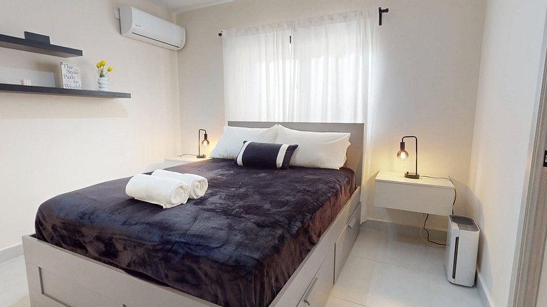 Elegant Apt Near Downtown & Hotspots