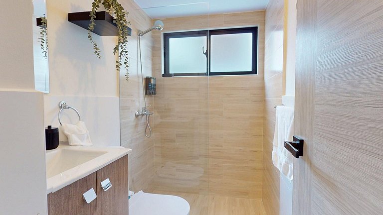 Elegant Apt Near Downtown & Hotspots