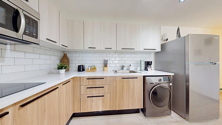 Apartment with beach shuttle and private pool