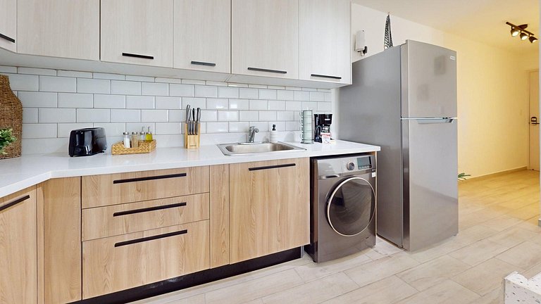 Apartment with beach shuttle and private pool