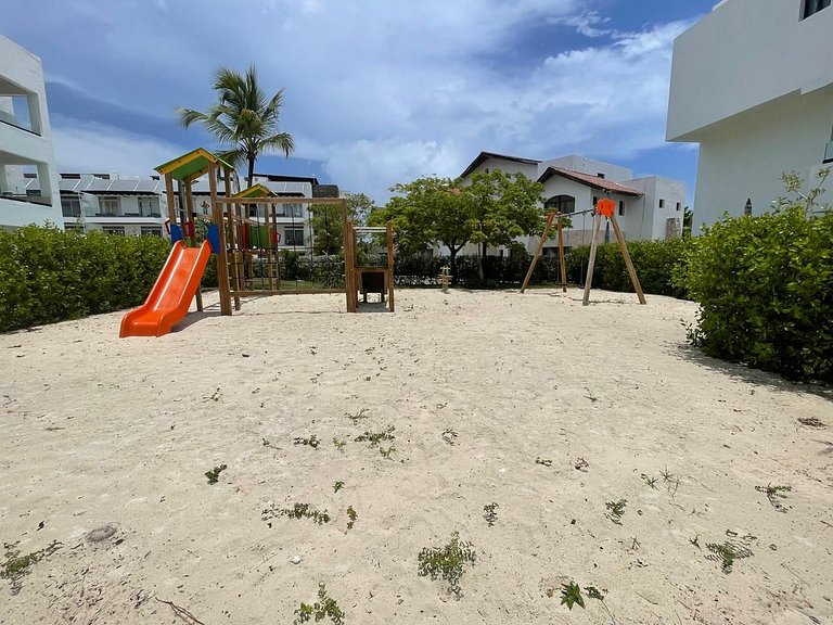 Apartment with beach shuttle and private pool