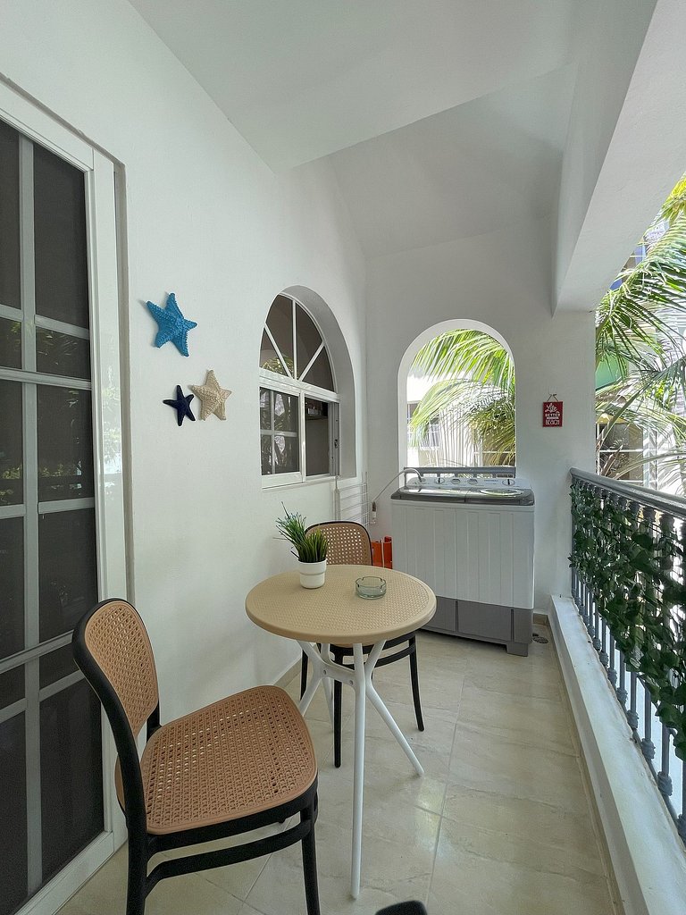Apartamento con Estilo y Piscina, cerca de Playa
