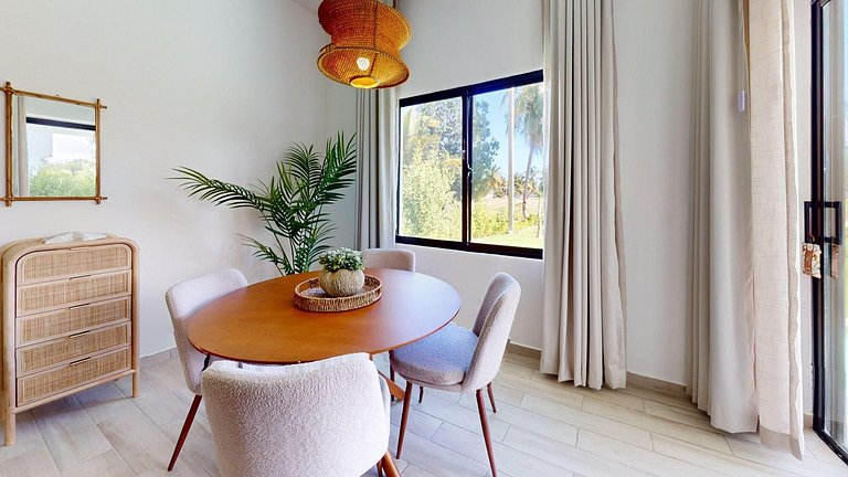 Apartment with beach shuttle and private pool