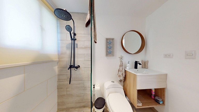 Apartment with beach shuttle and private pool