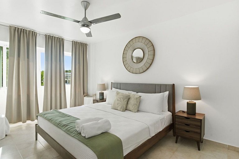 Suitable for 6 people, 2 min from the beach.