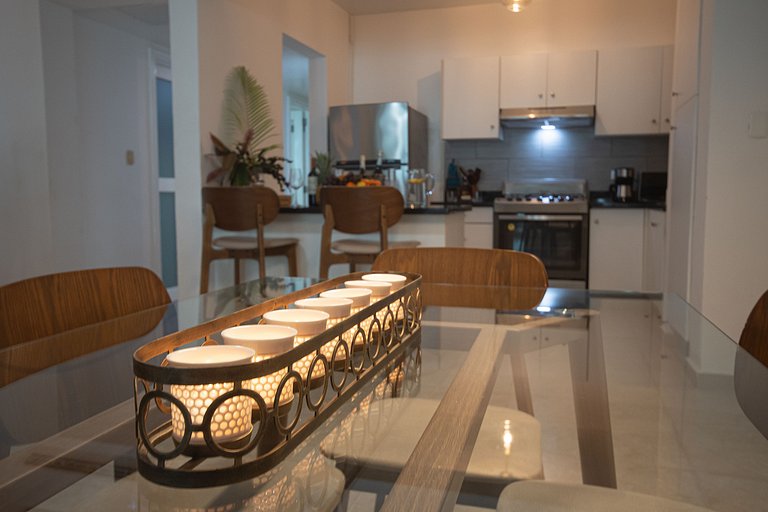 Suitable for 6 people, 2 min from the beach.