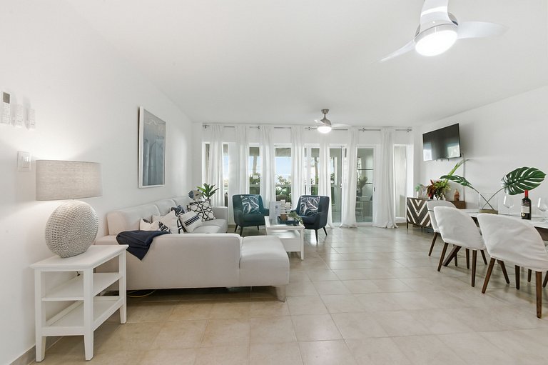 Sleeps 6, steps from the beach and with a pool