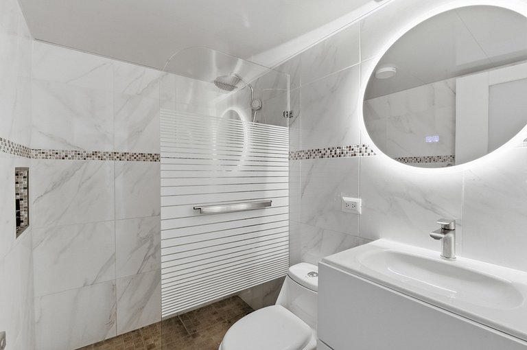 Sleeps 6, steps from the beach and with a pool