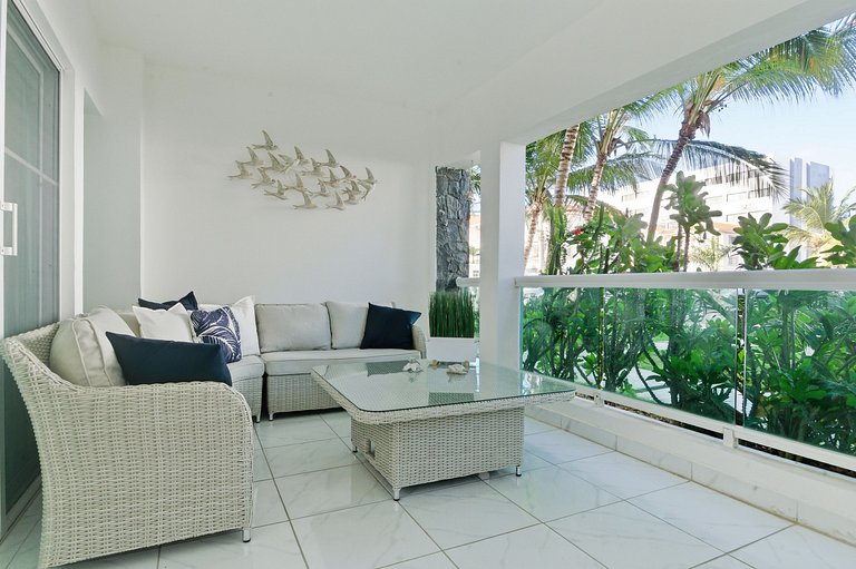 Sleeps 6, steps from the beach and with a pool