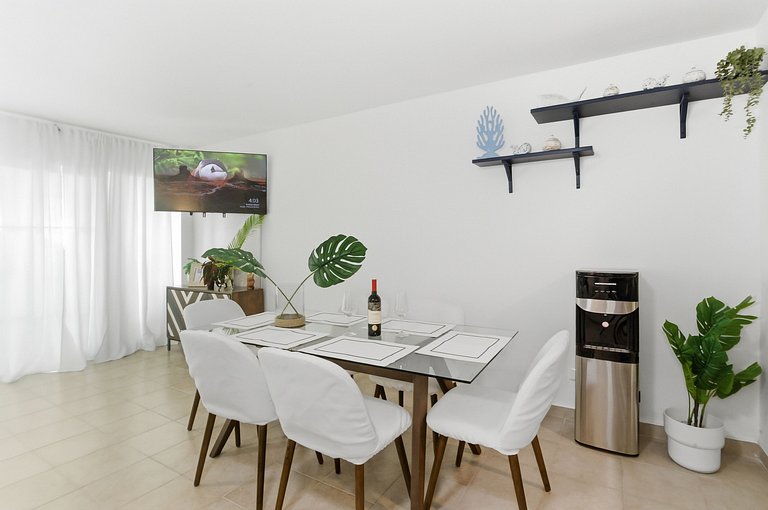 Apt para 6 personas, a pasos de la playa y piscina