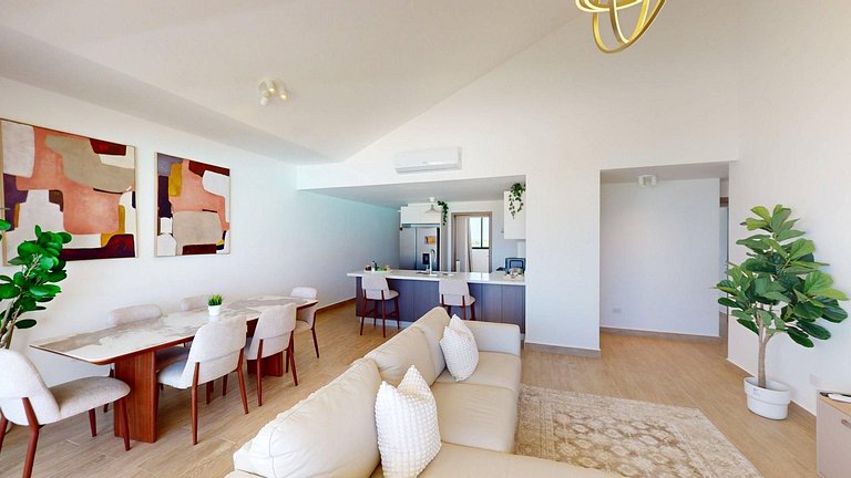 Penthouse 3BR Frente a Laguna Privada Bavaro