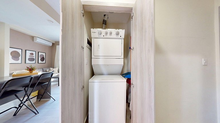 Apartment with gym, pool, playground