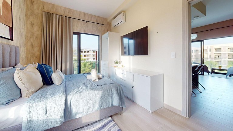 Apartment with gym, pool, playground