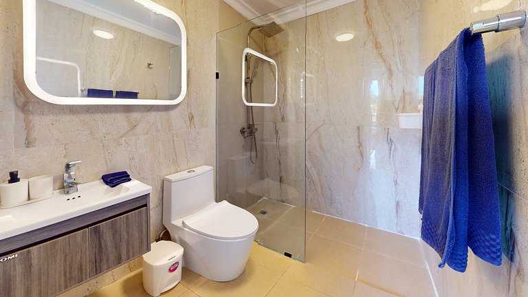 2BR piscina gym seguridad Villa Bavaro Punta Cana