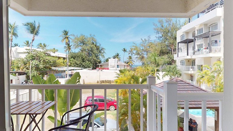 Solo a 50 metros de la playa, bares y restaurantes