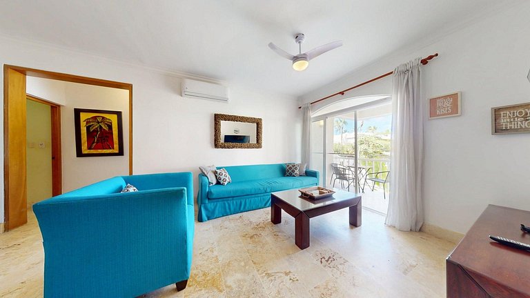 Just 50 meters from the beach, bars, restaurants.